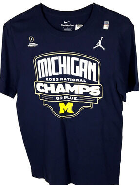 NWT Nike Michigan Wolverines 2023 National Champs Football Short Sleeve Shirt S